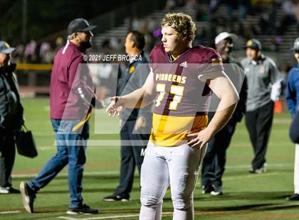 Thumbnail 2 in Royal @ Simi Valley photogallery.