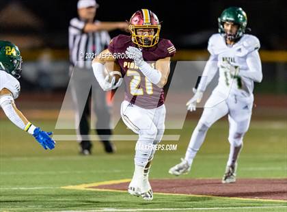 Thumbnail 1 in Royal @ Simi Valley photogallery.