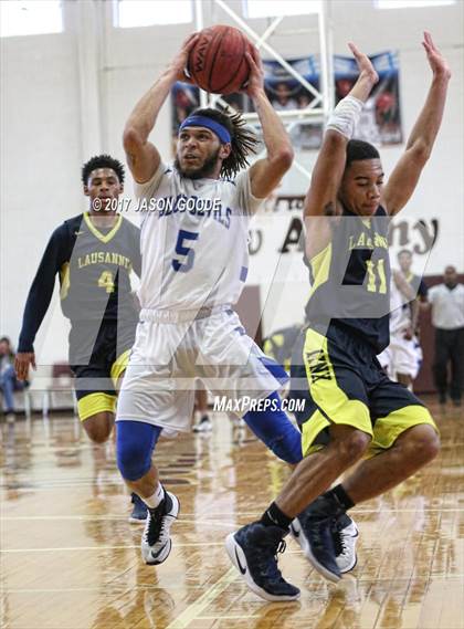Thumbnail 2 in Ashland vs. Lausanne (Hotbed Classic) photogallery.