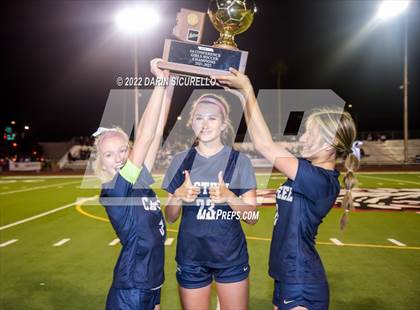 Thumbnail 2 in Sunrise Mountain vs Casteel (AIA 5A Finals) - Awards photogallery.
