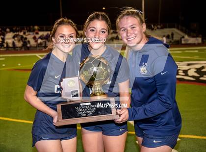 Thumbnail 1 in Sunrise Mountain vs Casteel (AIA 5A Finals) - Awards photogallery.