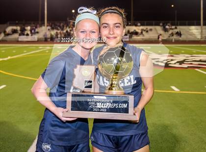 Thumbnail 3 in Sunrise Mountain vs Casteel (AIA 5A Finals) - Awards photogallery.