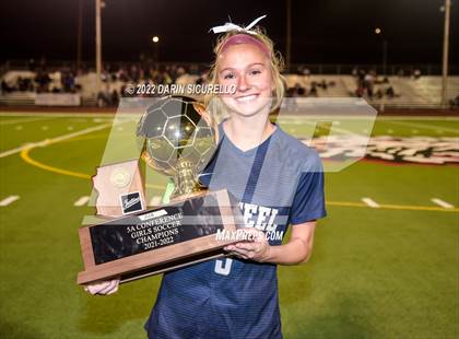 Thumbnail 3 in Sunrise Mountain vs Casteel (AIA 5A Finals) - Awards photogallery.