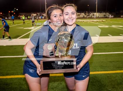 Thumbnail 2 in Sunrise Mountain vs Casteel (AIA 5A Finals) - Awards photogallery.