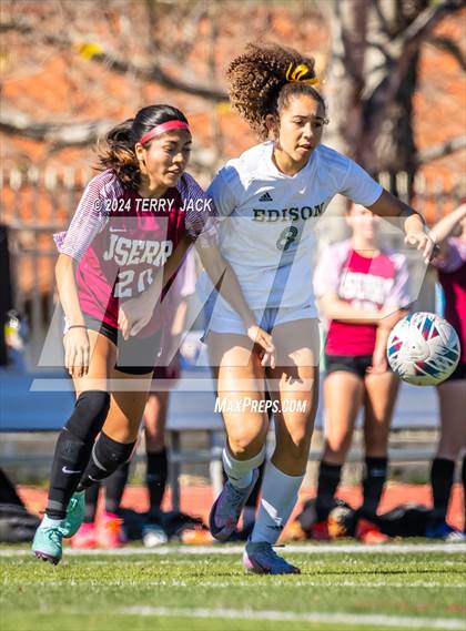 Thumbnail 3 in JSerra Catholic vs. Edison photogallery.