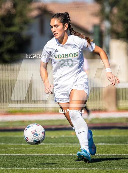 Thumbnail 3 in JSerra Catholic vs. Edison photogallery.