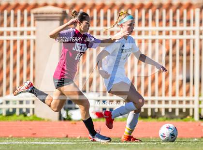 Thumbnail 3 in JSerra Catholic vs. Edison photogallery.