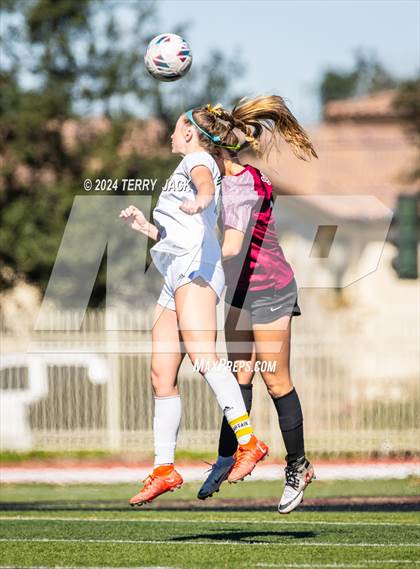 Thumbnail 2 in JSerra Catholic vs. Edison photogallery.