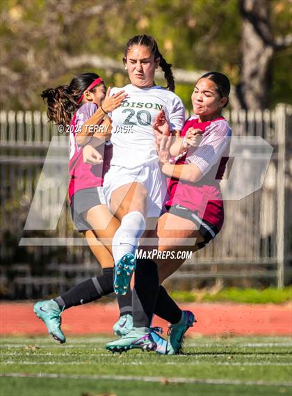 Thumbnail 3 in JSerra Catholic vs. Edison photogallery.