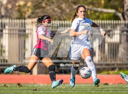 Thumbnail 3 in JSerra Catholic vs. Edison photogallery.