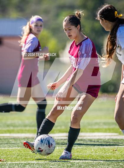 Thumbnail 3 in JSerra Catholic vs. Edison photogallery.