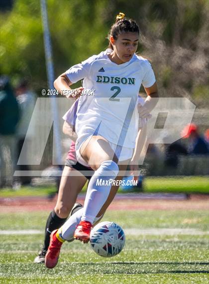 Thumbnail 2 in JSerra Catholic vs. Edison photogallery.