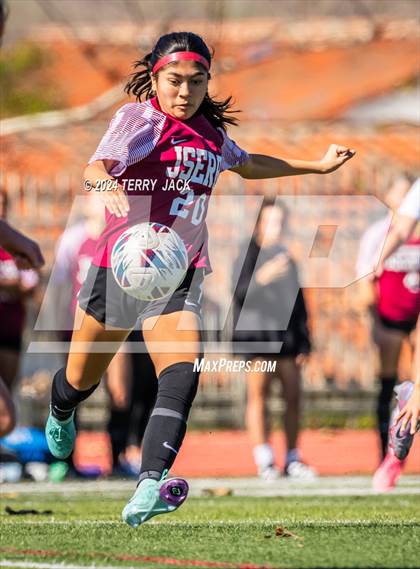Thumbnail 2 in JSerra Catholic vs. Edison photogallery.