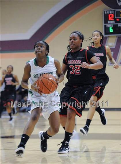 Thumbnail 1 in St. Mary's vs. Bolingbrook (Nike Tournament of Champions) photogallery.