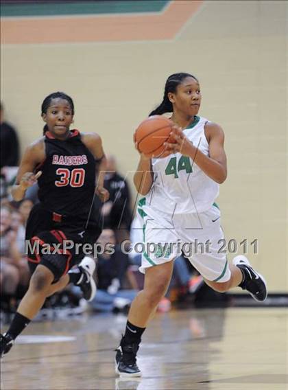 Thumbnail 3 in St. Mary's vs. Bolingbrook (Nike Tournament of Champions) photogallery.