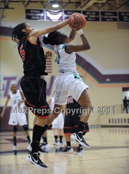 Thumbnail 2 in St. Mary's vs. Bolingbrook (Nike Tournament of Champions) photogallery.