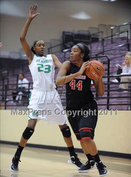 Thumbnail 3 in St. Mary's vs. Bolingbrook (Nike Tournament of Champions) photogallery.