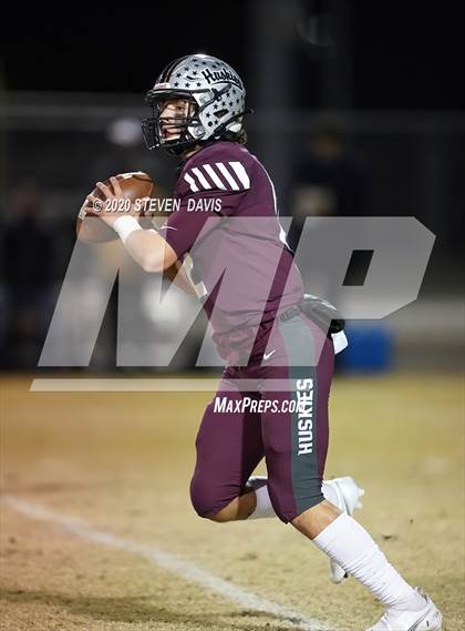 Thumbnail 3 in Salpointe Catholic @ Hamilton (AIA Open Semifinal) photogallery.