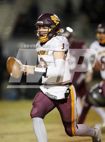 Thumbnail 3 in Salpointe Catholic @ Hamilton (AIA Open Semifinal) photogallery.