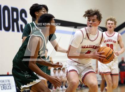 Thumbnail 1 in Bradshaw Mountain vs. Tuba City (VCS Thanksgiving Tournament) photogallery.