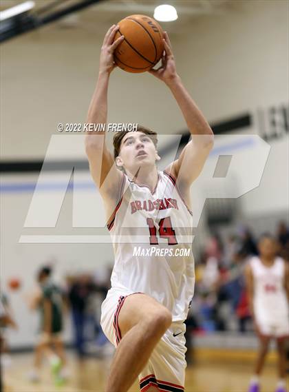 Thumbnail 1 in Bradshaw Mountain vs. Tuba City (VCS Thanksgiving Tournament) photogallery.