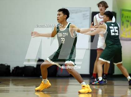 Thumbnail 3 in Bradshaw Mountain vs. Tuba City (VCS Thanksgiving Tournament) photogallery.