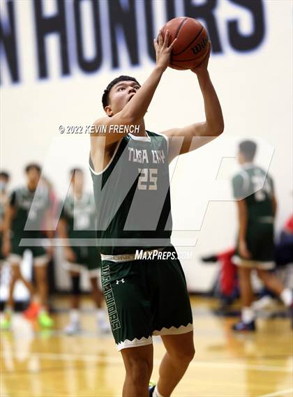 Thumbnail 3 in Bradshaw Mountain vs. Tuba City (VCS Thanksgiving Tournament) photogallery.