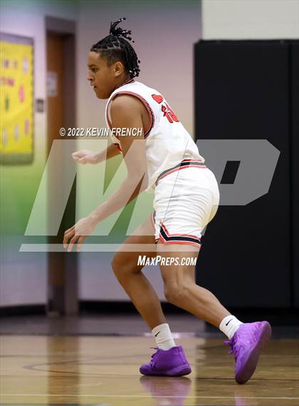 Thumbnail 3 in Bradshaw Mountain vs. Tuba City (VCS Thanksgiving Tournament) photogallery.