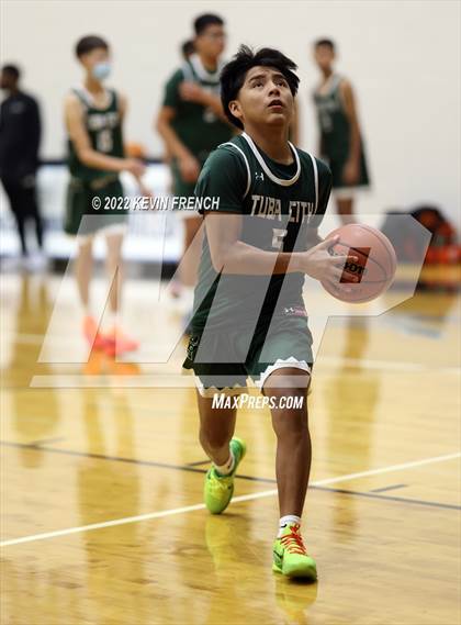 Thumbnail 2 in Bradshaw Mountain vs. Tuba City (VCS Thanksgiving Tournament) photogallery.