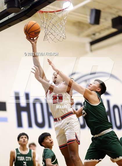 Thumbnail 3 in Bradshaw Mountain vs. Tuba City (VCS Thanksgiving Tournament) photogallery.