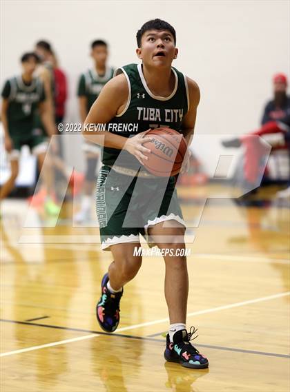 Thumbnail 2 in Bradshaw Mountain vs. Tuba City (VCS Thanksgiving Tournament) photogallery.