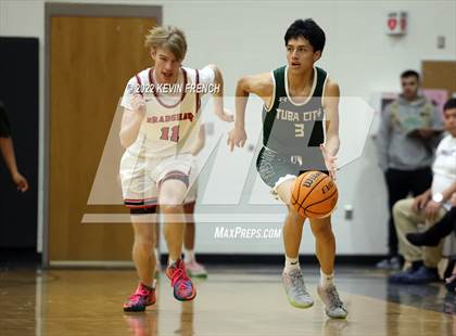 Thumbnail 2 in Bradshaw Mountain vs. Tuba City (VCS Thanksgiving Tournament) photogallery.