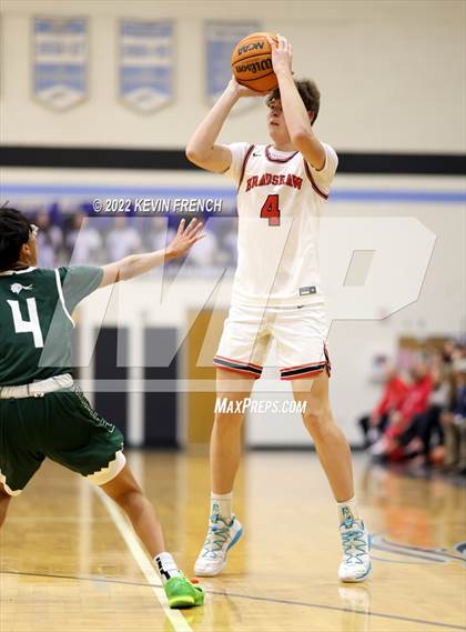Thumbnail 3 in Bradshaw Mountain vs. Tuba City (VCS Thanksgiving Tournament) photogallery.