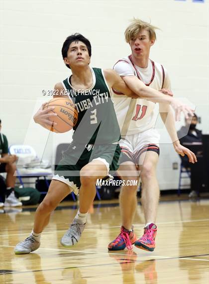 Thumbnail 3 in Bradshaw Mountain vs. Tuba City (VCS Thanksgiving Tournament) photogallery.