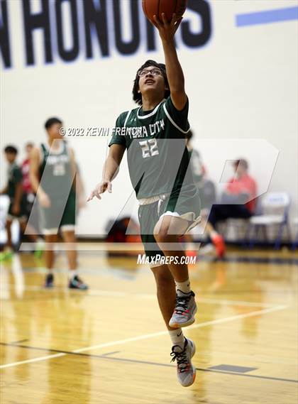 Thumbnail 1 in Bradshaw Mountain vs. Tuba City (VCS Thanksgiving Tournament) photogallery.