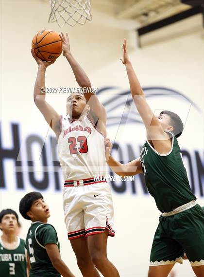 Thumbnail 1 in Bradshaw Mountain vs. Tuba City (VCS Thanksgiving Tournament) photogallery.