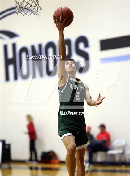 Thumbnail 3 in Bradshaw Mountain vs. Tuba City (VCS Thanksgiving Tournament) photogallery.