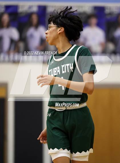 Thumbnail 1 in Bradshaw Mountain vs. Tuba City (VCS Thanksgiving Tournament) photogallery.