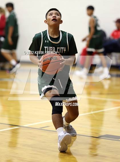 Thumbnail 1 in Bradshaw Mountain vs. Tuba City (VCS Thanksgiving Tournament) photogallery.