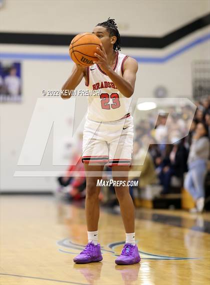 Thumbnail 1 in Bradshaw Mountain vs. Tuba City (VCS Thanksgiving Tournament) photogallery.