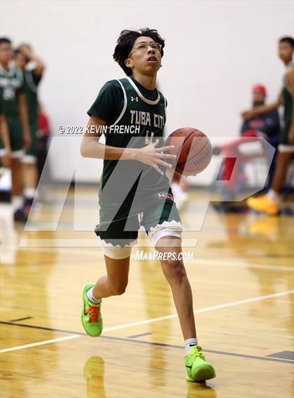Thumbnail 3 in Bradshaw Mountain vs. Tuba City (VCS Thanksgiving Tournament) photogallery.