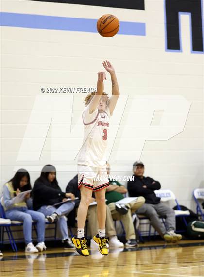 Thumbnail 3 in Bradshaw Mountain vs. Tuba City (VCS Thanksgiving Tournament) photogallery.