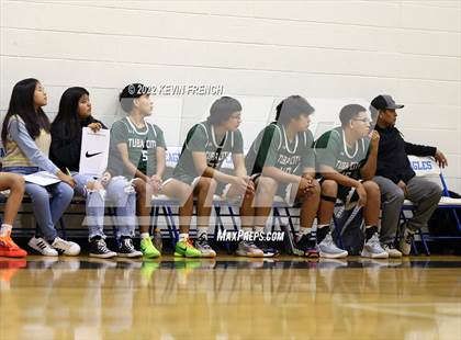 Thumbnail 3 in Bradshaw Mountain vs. Tuba City (VCS Thanksgiving Tournament) photogallery.