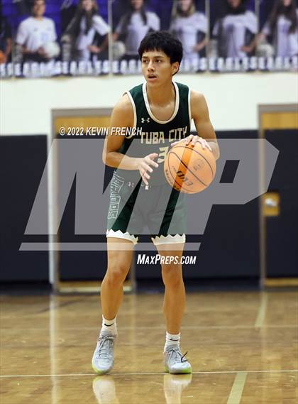 Thumbnail 3 in Bradshaw Mountain vs. Tuba City (VCS Thanksgiving Tournament) photogallery.