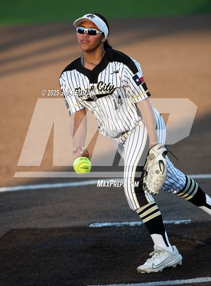 Thumbnail 1 in JV: Whitesboro @ Royse City photogallery.