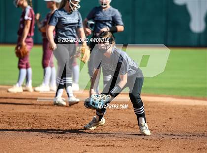 Thumbnail 2 in Hallettsville vs. Grandview (UIL Softball 3A Semifinal) photogallery.
