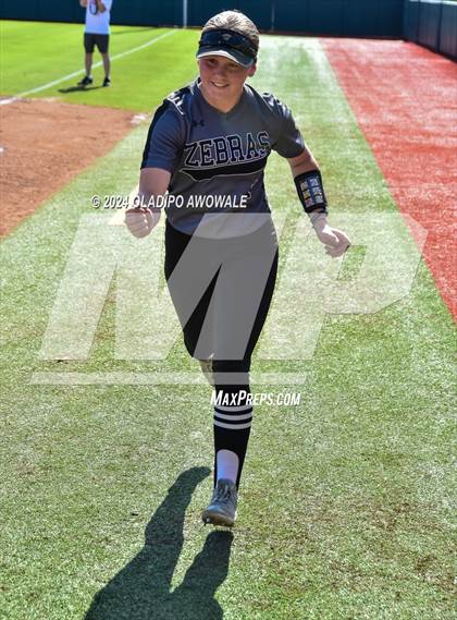Thumbnail 1 in Hallettsville vs. Grandview (UIL Softball 3A Semifinal) photogallery.
