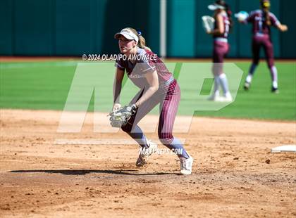 Thumbnail 2 in Hallettsville vs. Grandview (UIL Softball 3A Semifinal) photogallery.