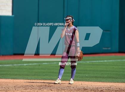 Thumbnail 2 in Hallettsville vs. Grandview (UIL Softball 3A Semifinal) photogallery.