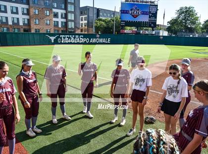 Thumbnail 3 in Hallettsville vs. Grandview (UIL Softball 3A Semifinal) photogallery.